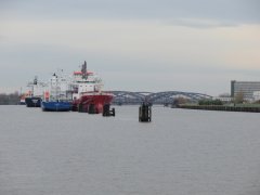 PB140405